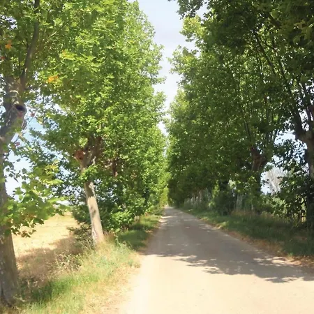 度假居 In With Sauna 纳博讷